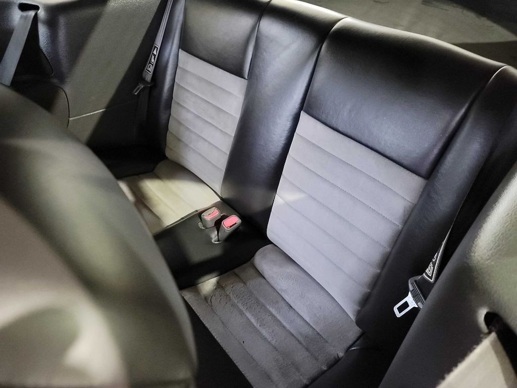 2001 Ford Mustang Image 39