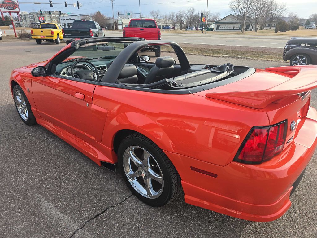 2004 Ford Mustang Image 17