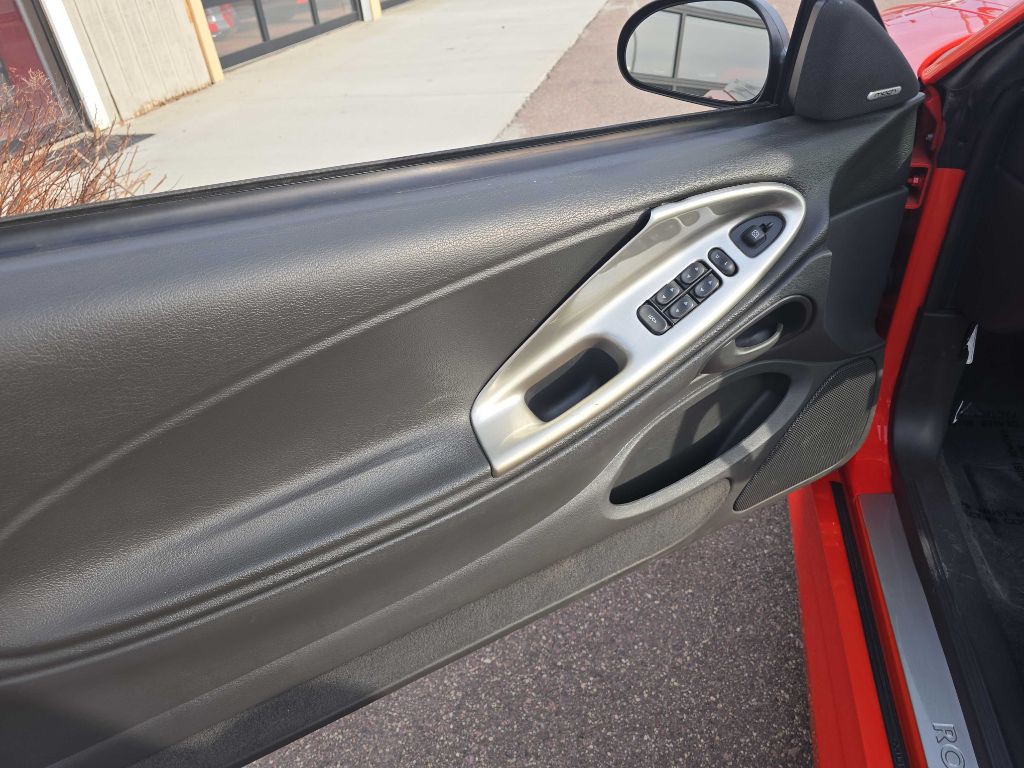 2004 Ford Mustang Image 31