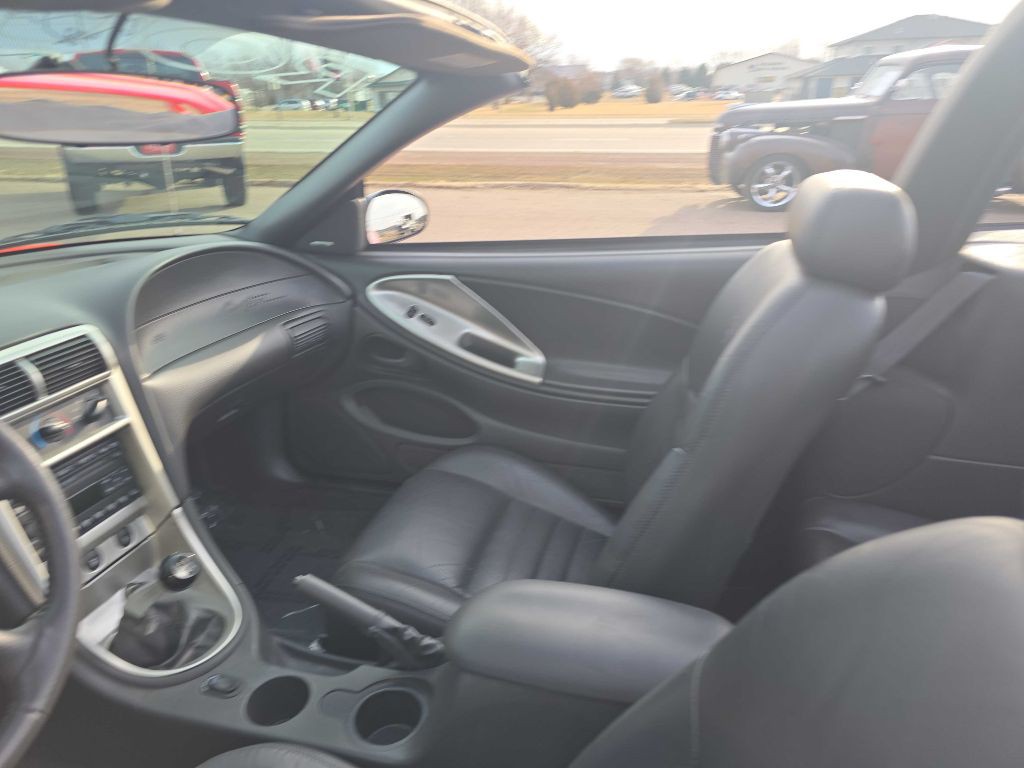 2004 Ford Mustang Image 43