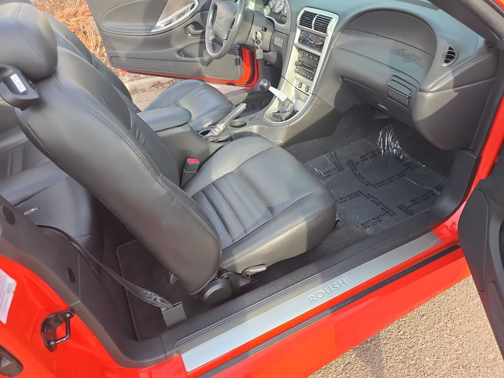 2004 Ford Mustang Image 45