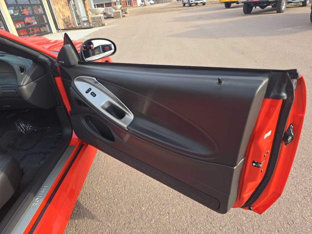 2004 Ford Mustang Image 46