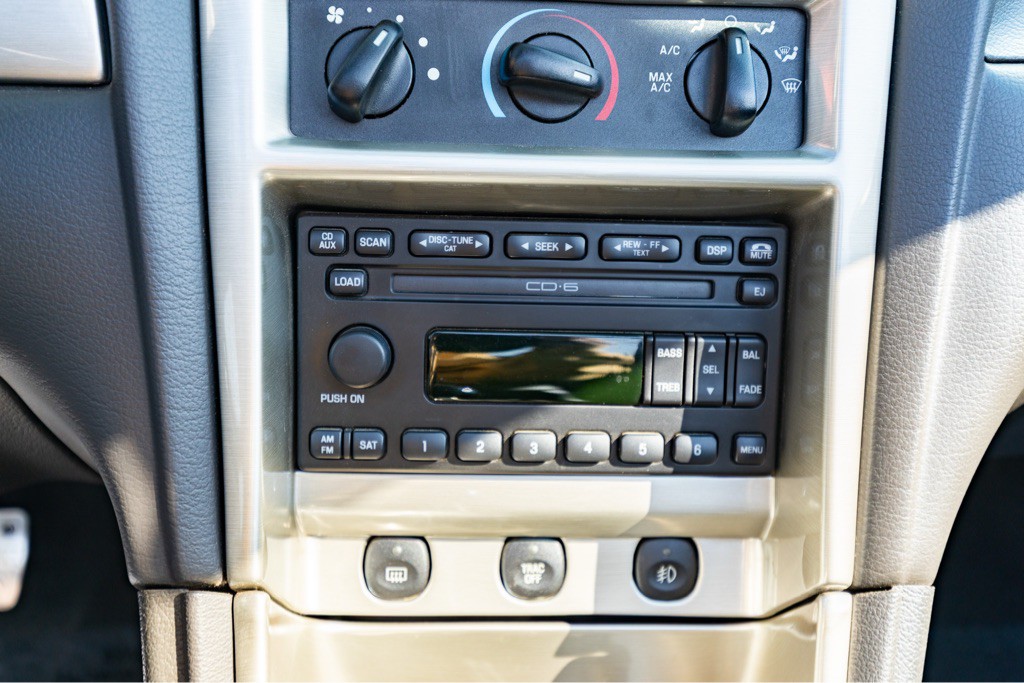 2004 Ford Mustang Image 81