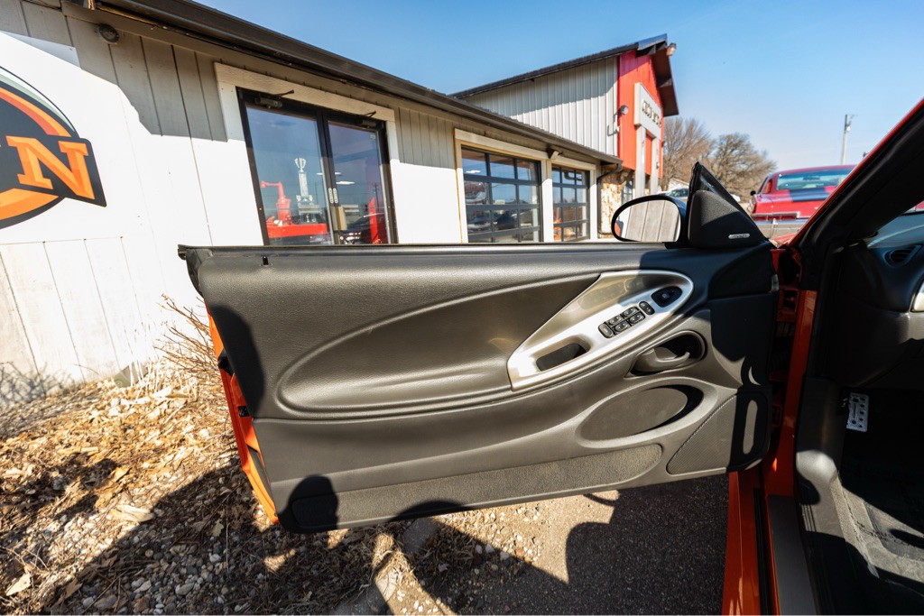 2004 Ford Mustang Image 84