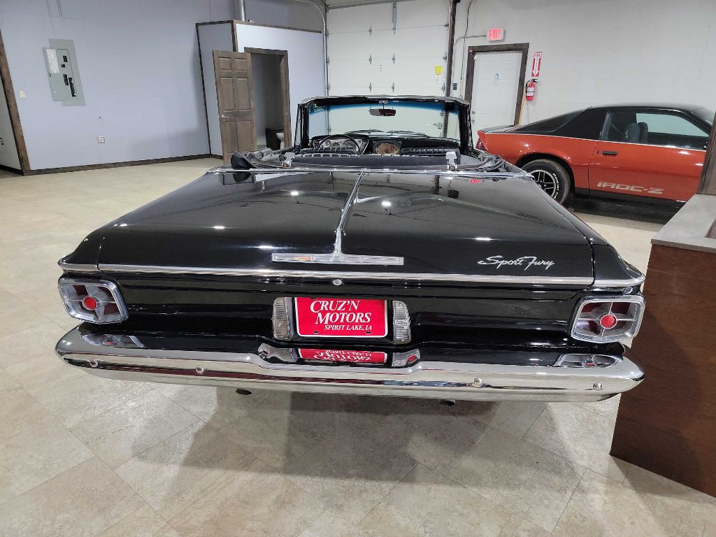 1963 Plymouth Sport Fury Image 4