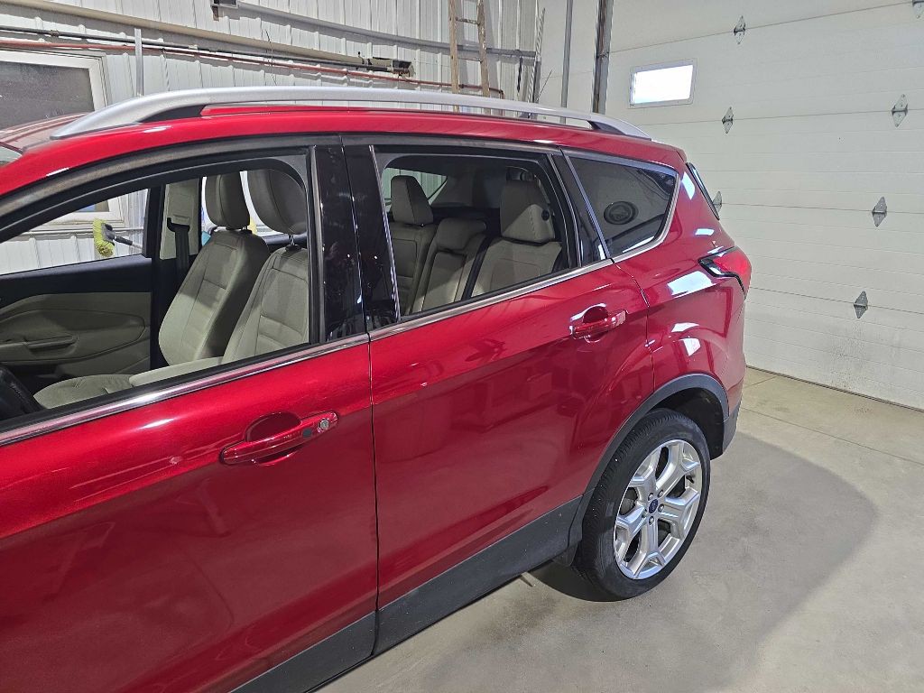 2019 Ford Escape Image 2