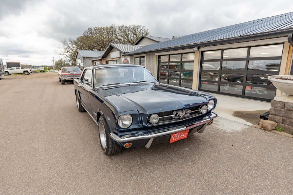 1965 Ford Mustang Image 1