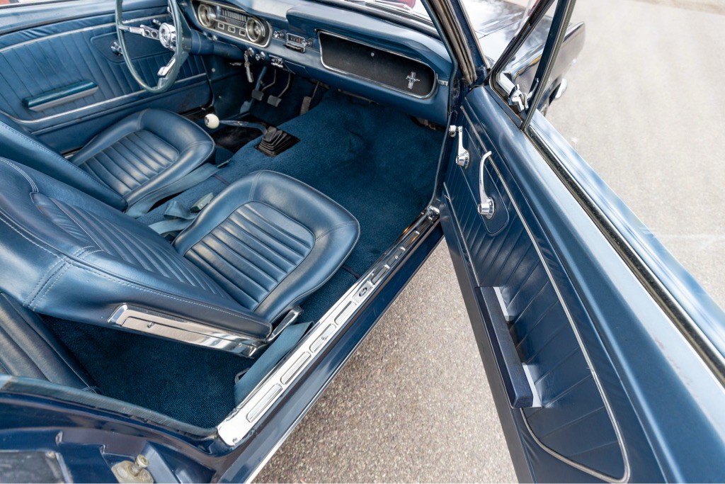 1965 Ford Mustang Image 40