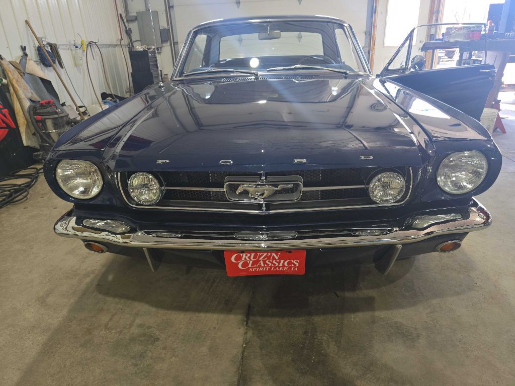 1965 Ford Mustang Image 4