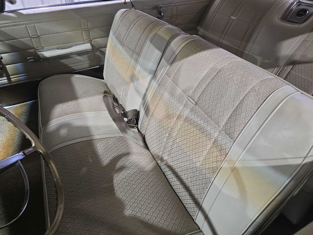 1966 Chevrolet Impala Image 9