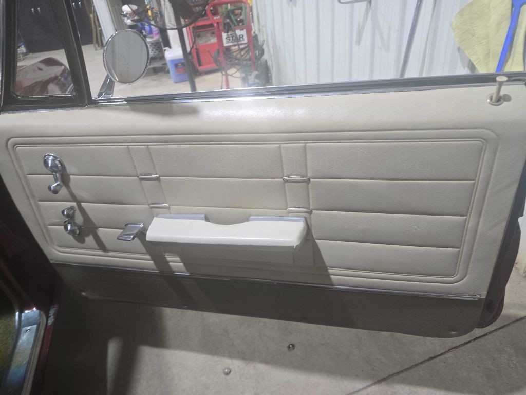 1966 Chevrolet Impala Image 25