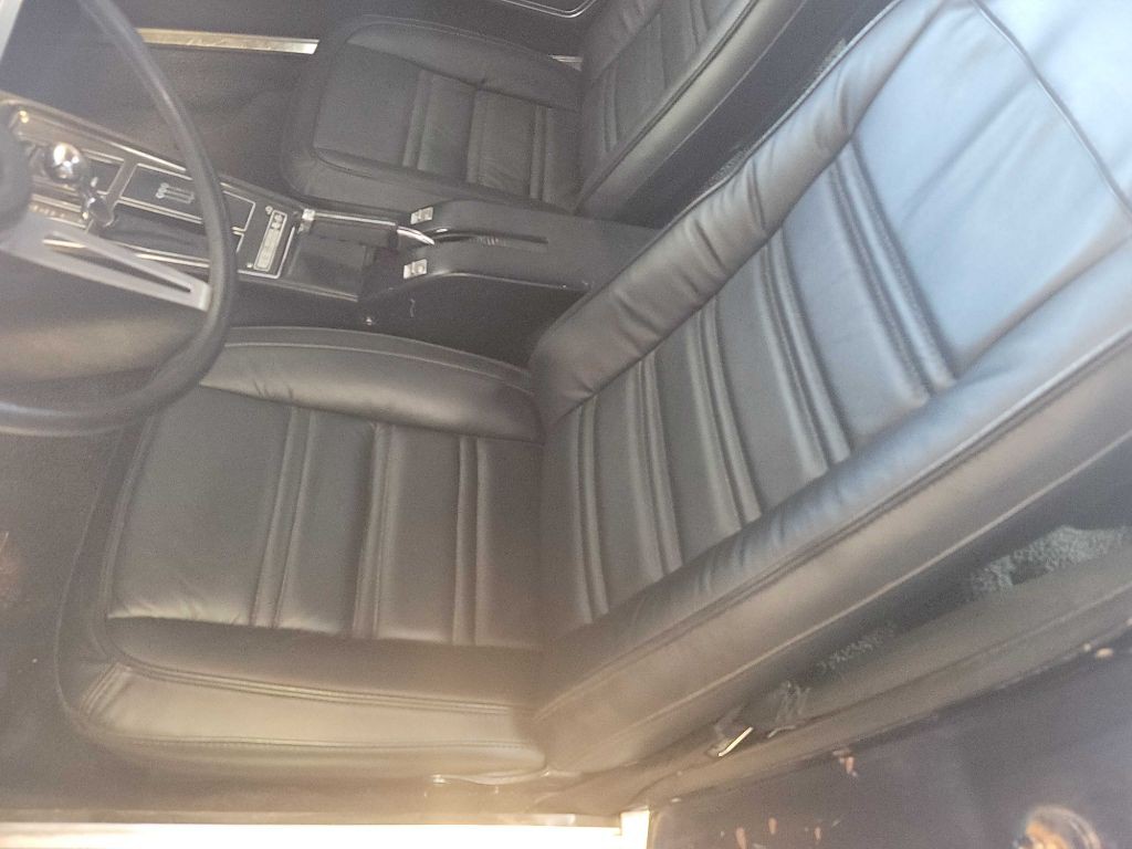 1975 Chevrolet Corvette Image 3