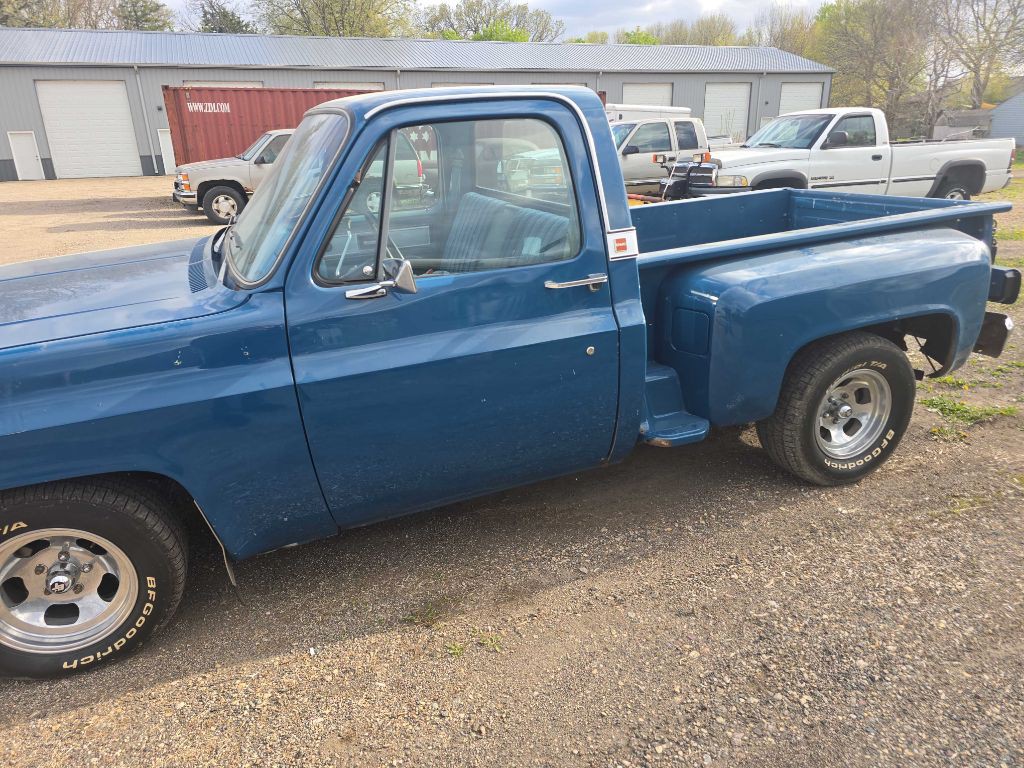 1979 GMC C1500 Sierra Image 2
