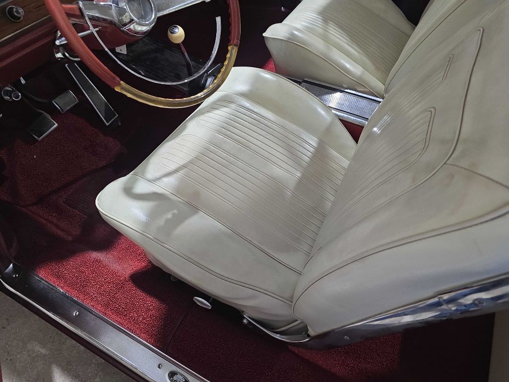 1964 Pontiac Grand Prix Image 17