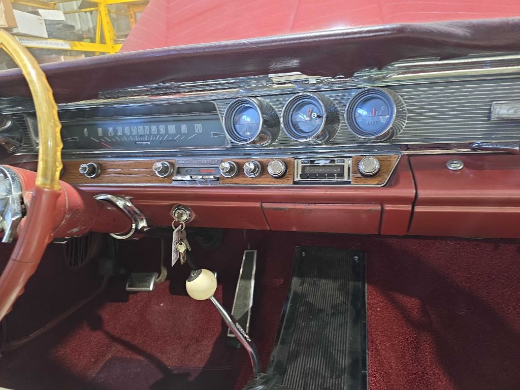 1964 Pontiac Grand Prix Image 25