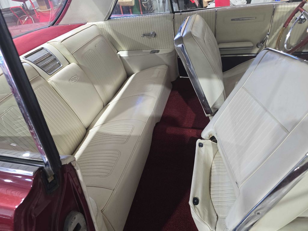 1964 Pontiac Grand Prix Image 29