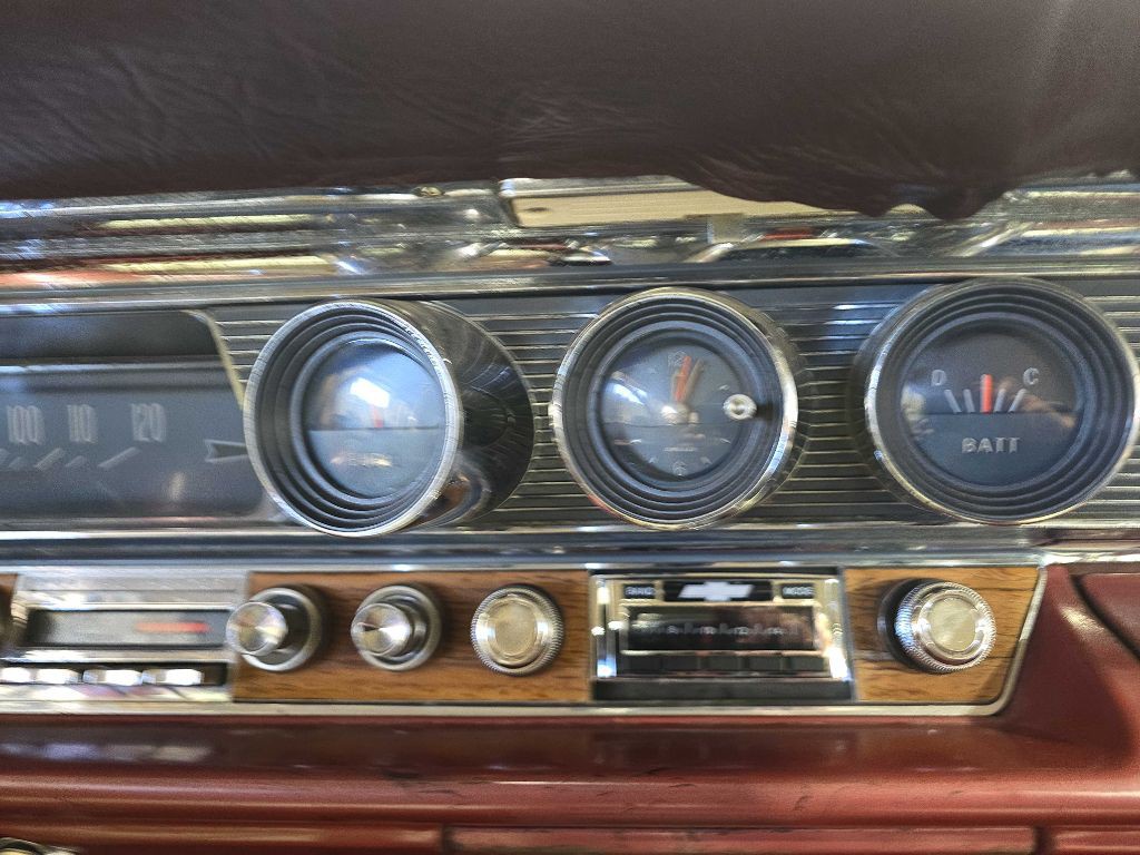 1964 Pontiac Grand Prix Image 31