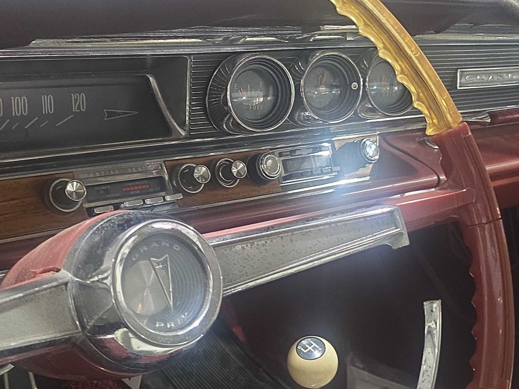 1964 Pontiac Grand Prix Image 34