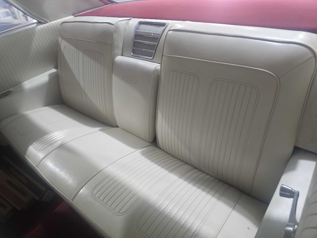 1964 Pontiac Grand Prix Image 35