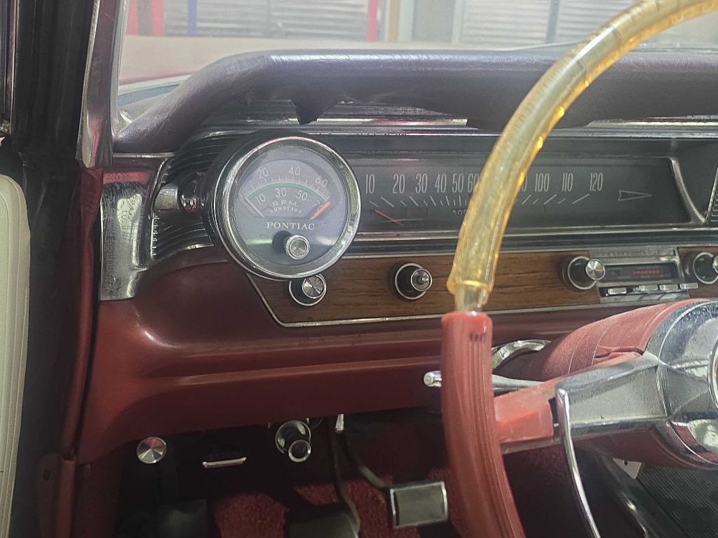 1964 Pontiac Grand Prix Image 38