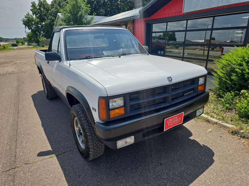 1989 Dodge Dakota Image 2