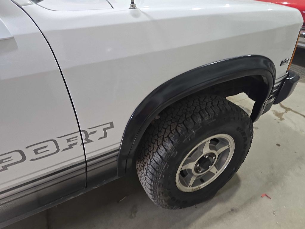 1989 Dodge Dakota Image 19