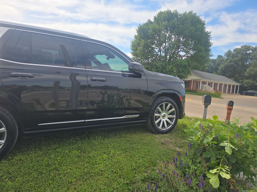 2021 Cadillac Escalade Image 5