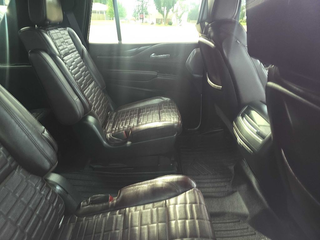2021 Cadillac Escalade Image 16