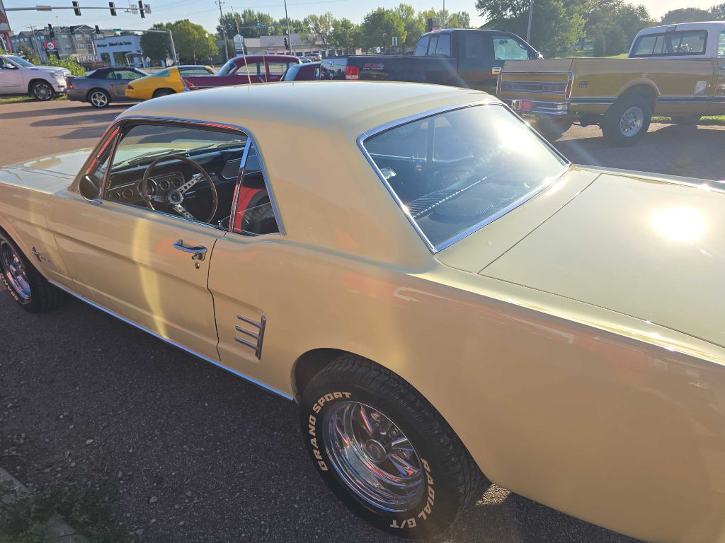 1966 Ford Mustang Image 42