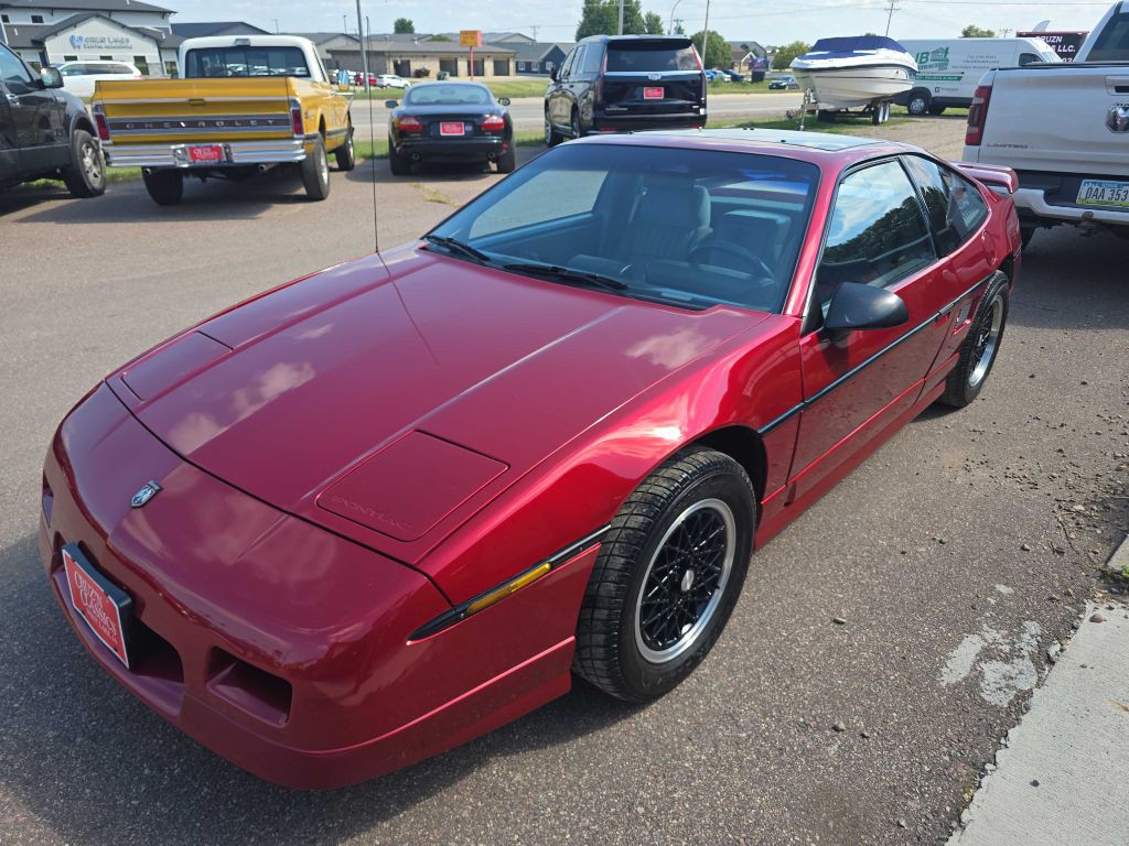 1988 Pontiac Fiero Image 16