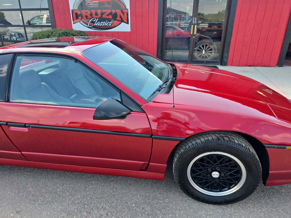 1988 Pontiac Fiero Image 19