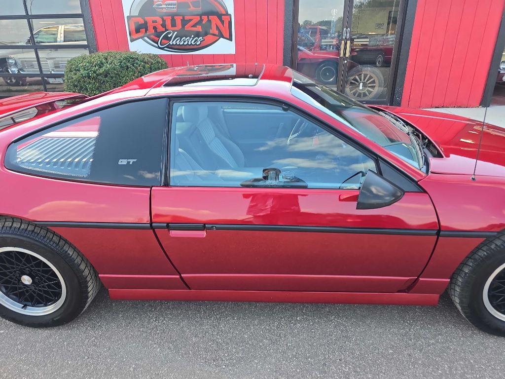 1988 Pontiac Fiero Image 20