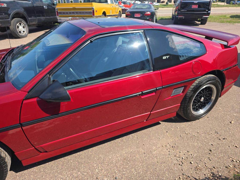 1988 Pontiac Fiero Image 33