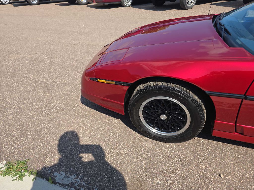 1988 Pontiac Fiero Image 35