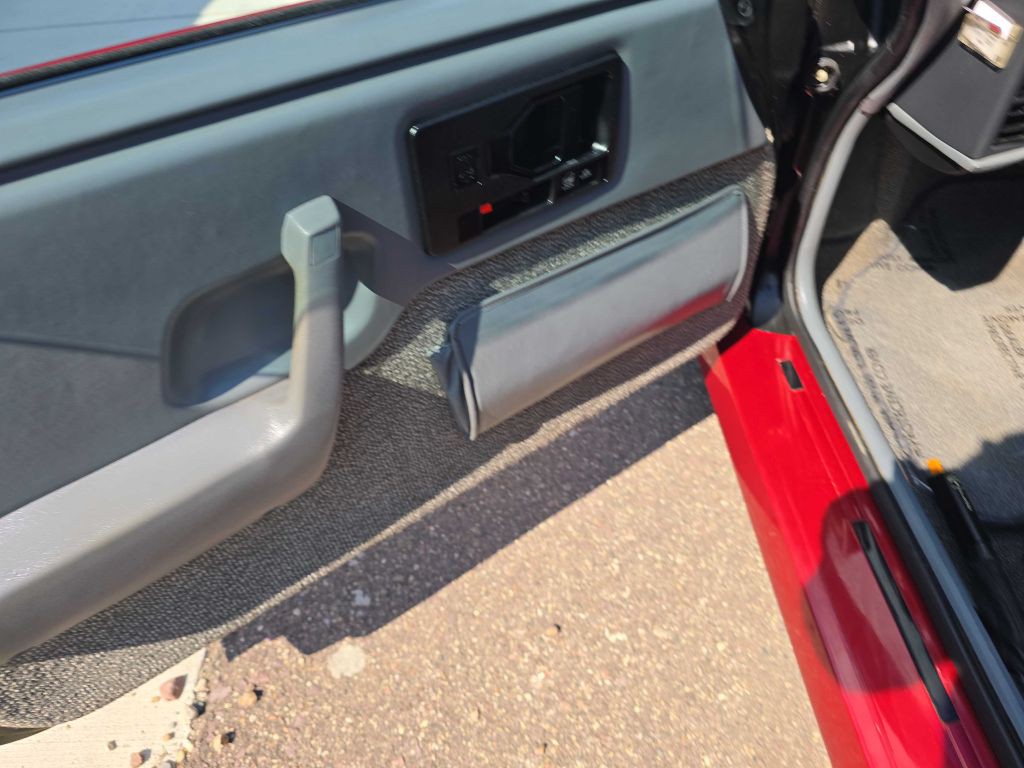 1988 Pontiac Fiero Image 40
