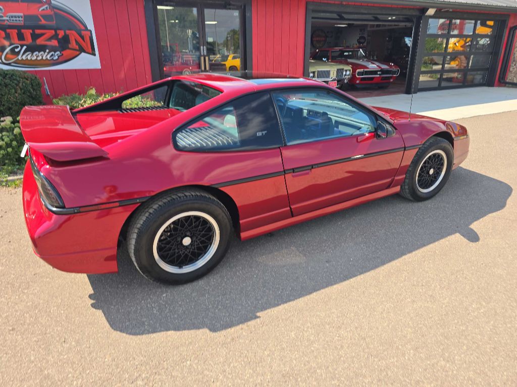 1988 Pontiac Fiero Image 65