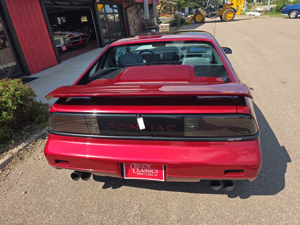 1988 Pontiac Fiero Image 66