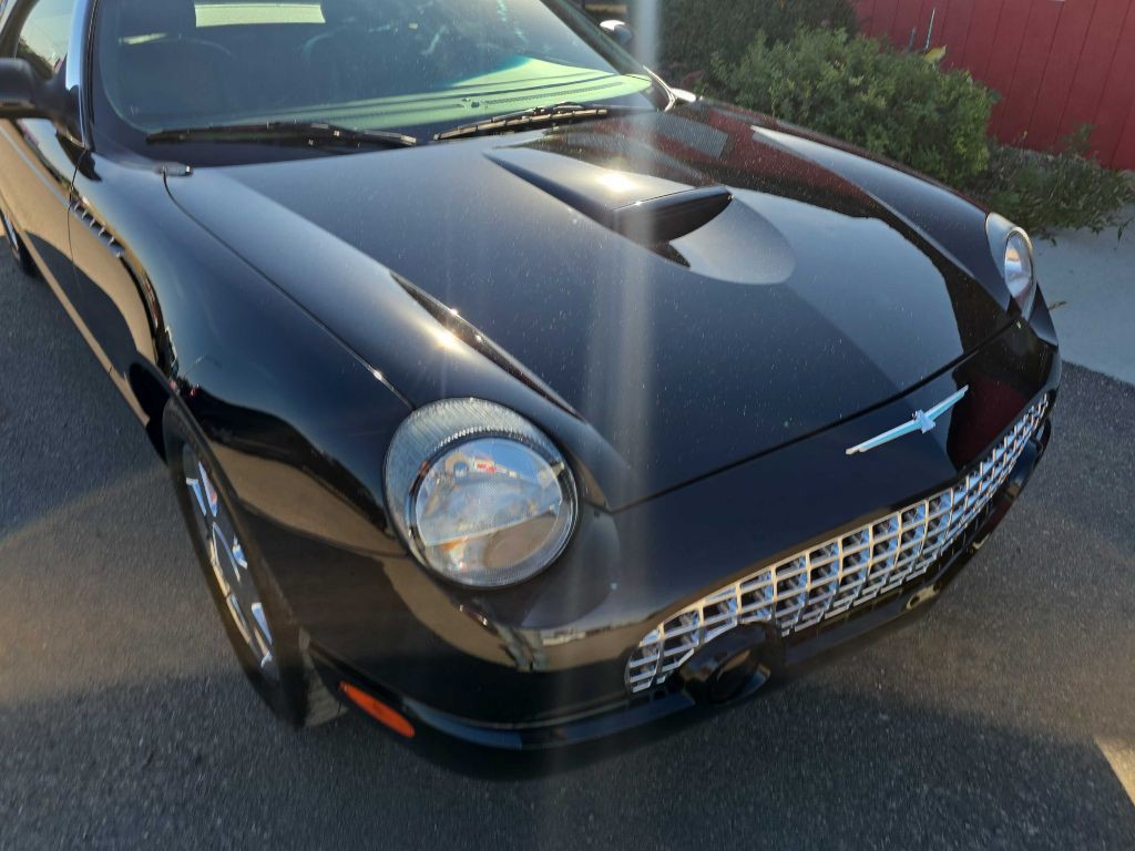2002 Ford Thunderbird Image 8