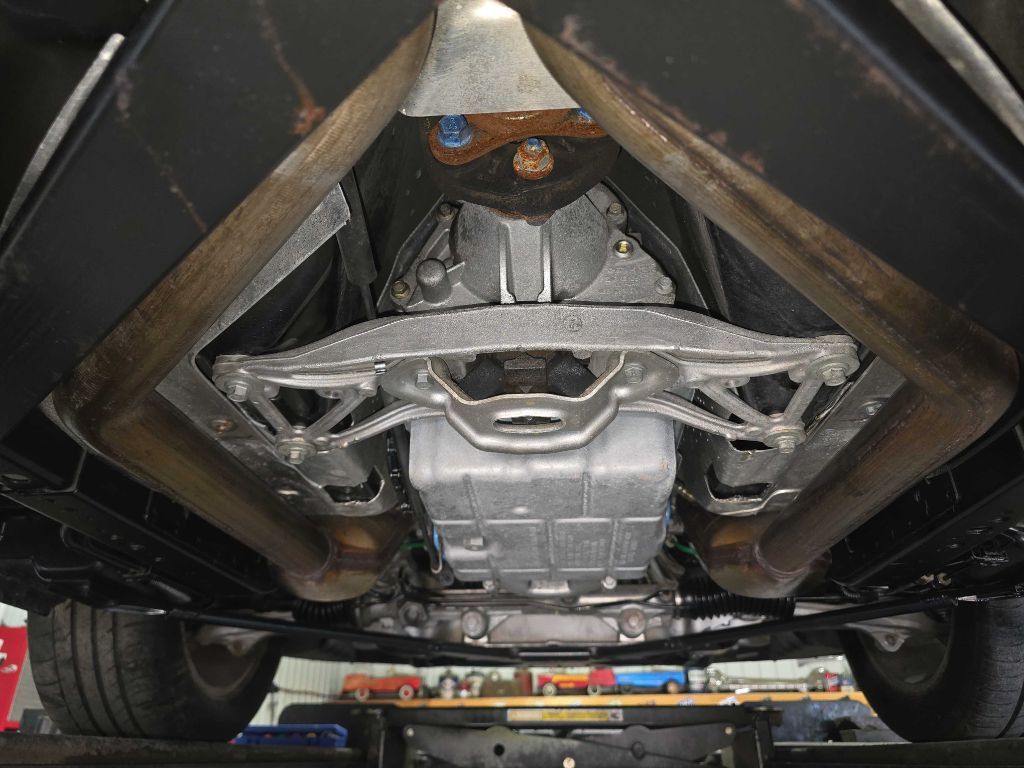 2002 Ford Thunderbird Image 12