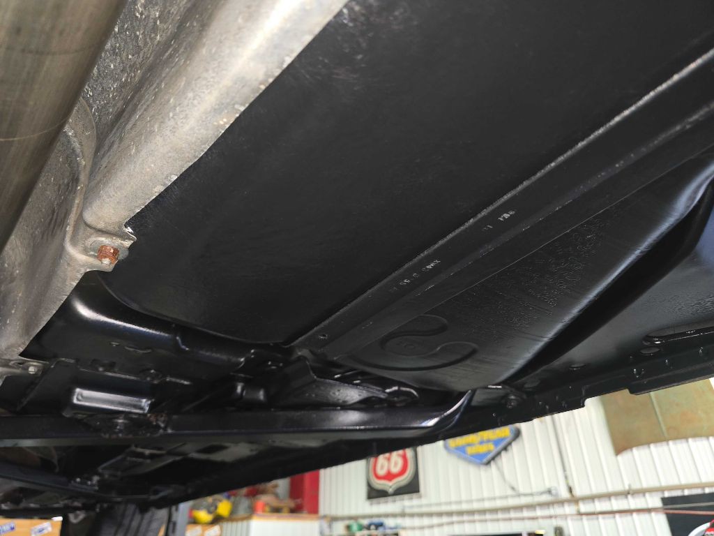 2002 Ford Thunderbird Image 16