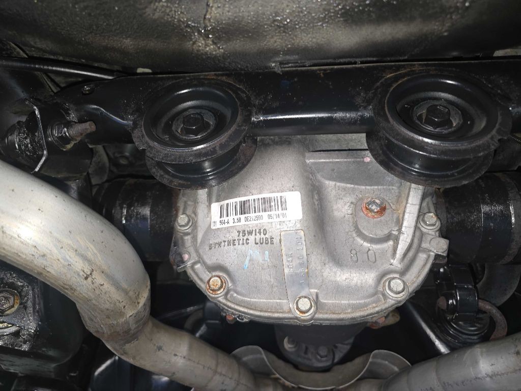 2002 Ford Thunderbird Image 20