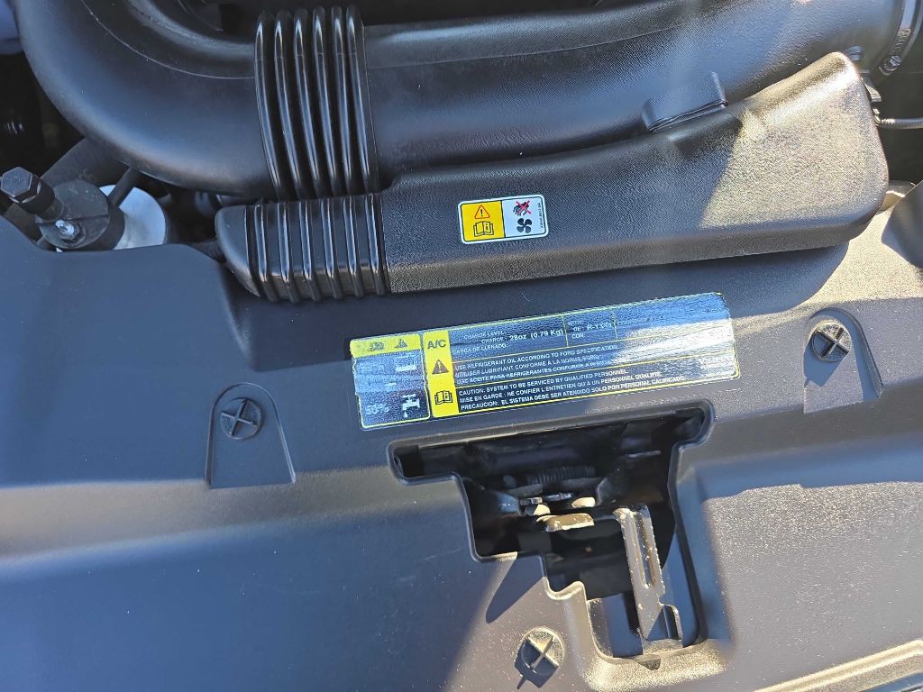 2002 Ford Thunderbird Image 69