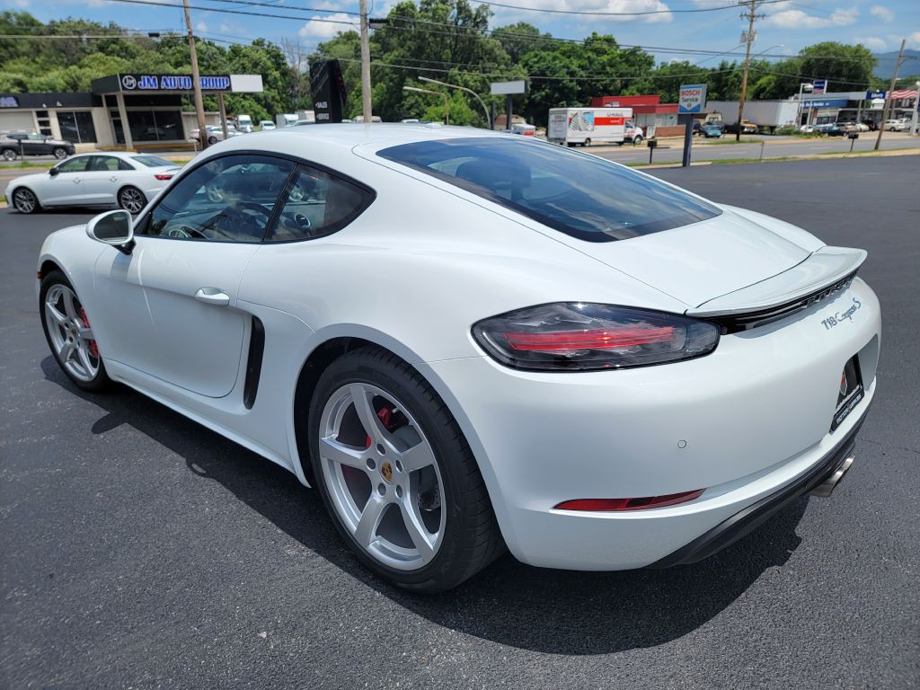 2023 Porsche Cayman Image 11