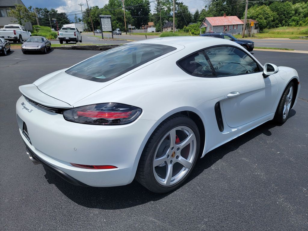 2023 Porsche Cayman Image 12