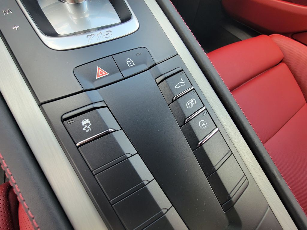 2023 Porsche Cayman Image 28
