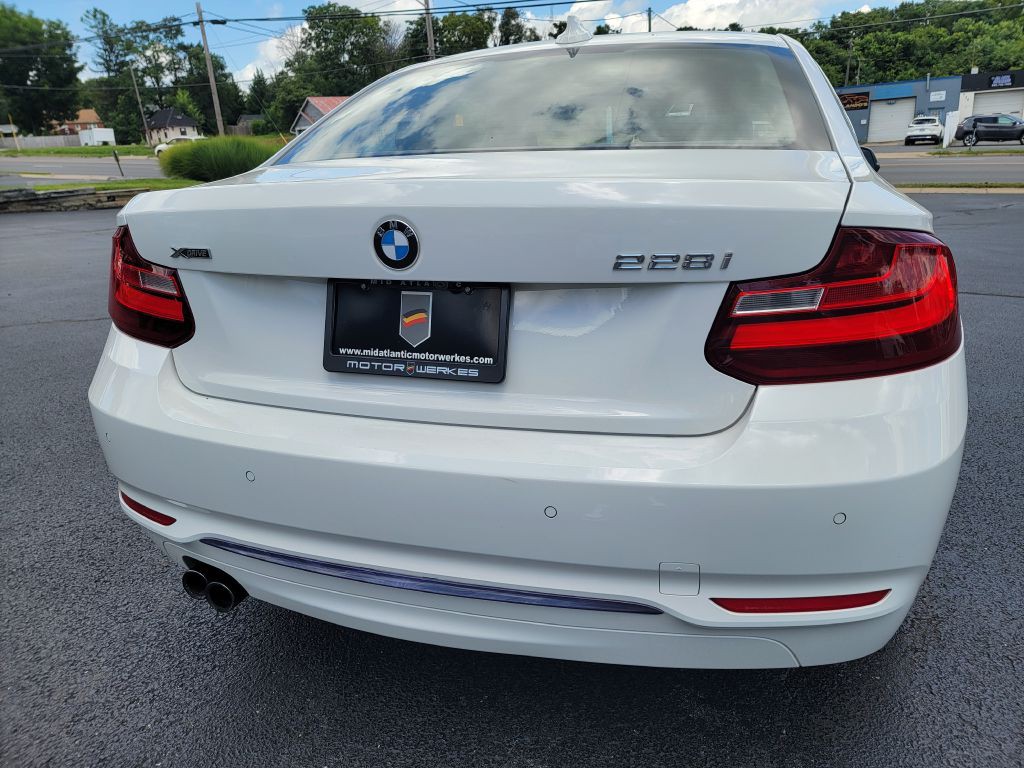 2016 BMW 2 Series Image 14