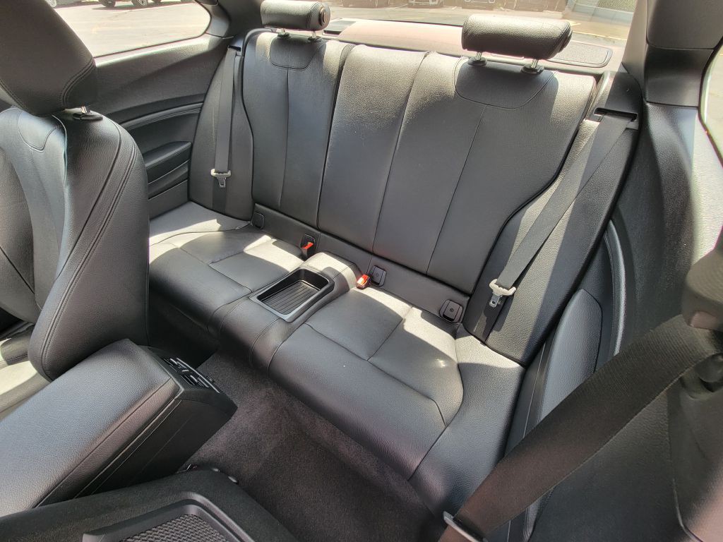 2016 BMW 2 Series Image 21