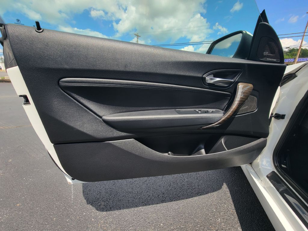 2016 BMW 2 Series Image 26
