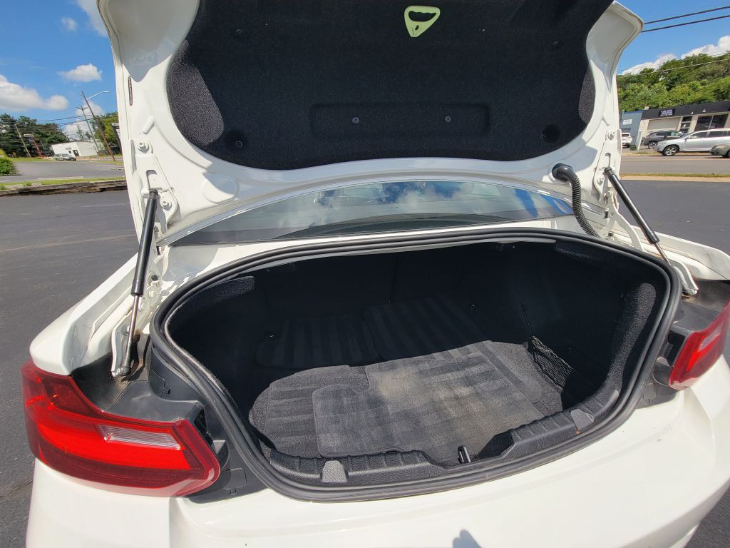 2016 BMW 2 Series Image 28
