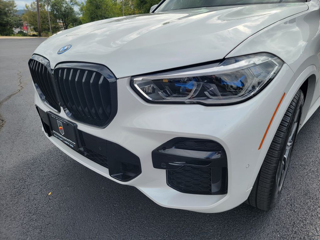 2023 BMW 5 Series Image 7